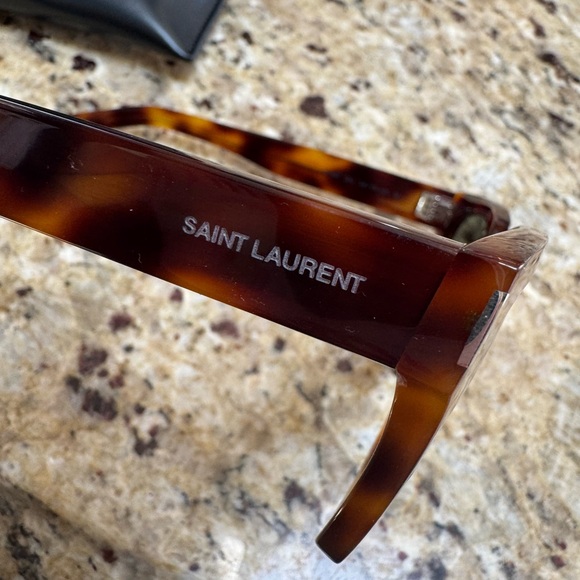 Saint Laurent SL 507 Sunglasses - Picture 3 of 7